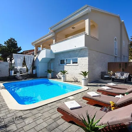 Bella Mit Privatem Pool In Der Nahe Von Zadar Casa vacanze *