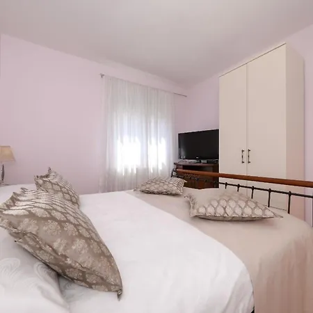 Bella Mit Privatem Pool In Der Nahe Von Zadar Casa vacanze Pridraga